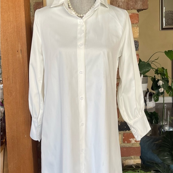 White dress with gray vest - Picture 2 of 3